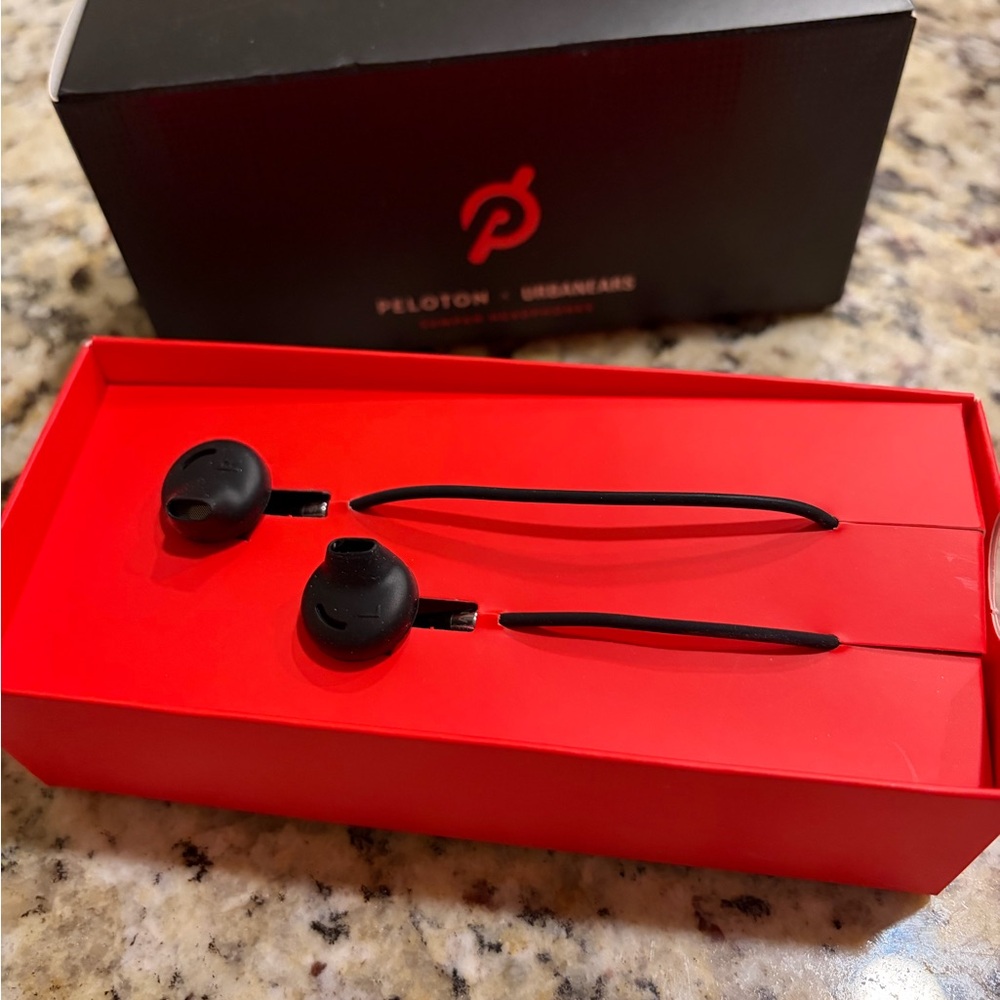 Peloton Black Wired Earbuds with Integrated Cable